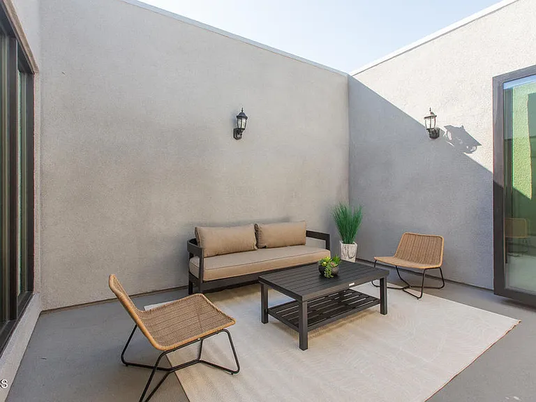 3682 Harriman Ave #3 — Photo 13
