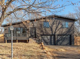 112 Hillcrest Rd, Monticello, MN 55362