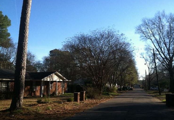 2nd image of 202 Smith St
