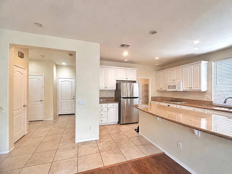 45767 Klamath Ct — Photo 9