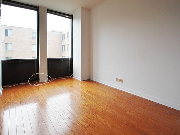 5th image of 444 W Fullerton Pkwy APT 501