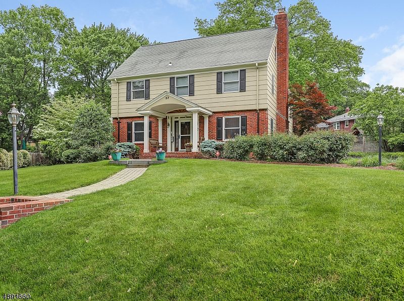 1st image of 37 N Crescent Dr