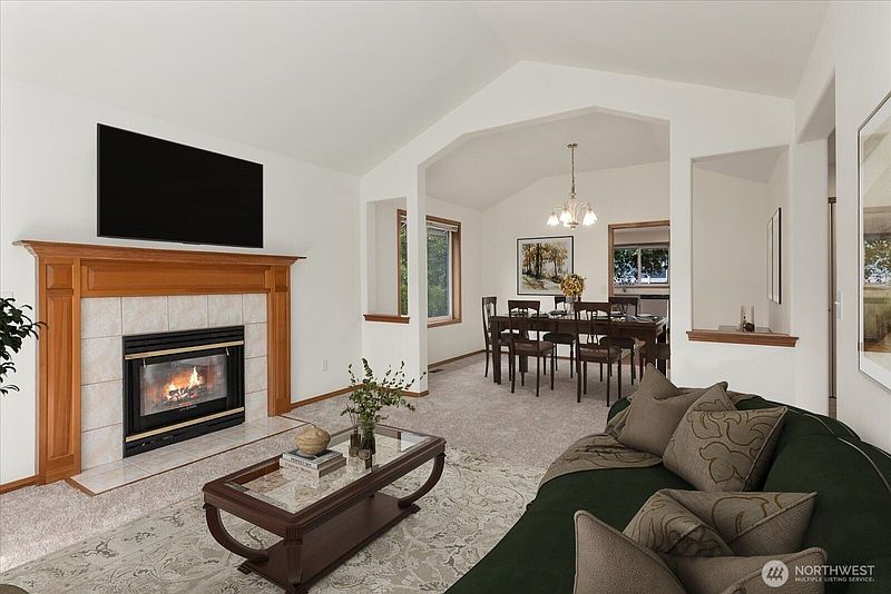 5th image of 4121 173rd Street SW