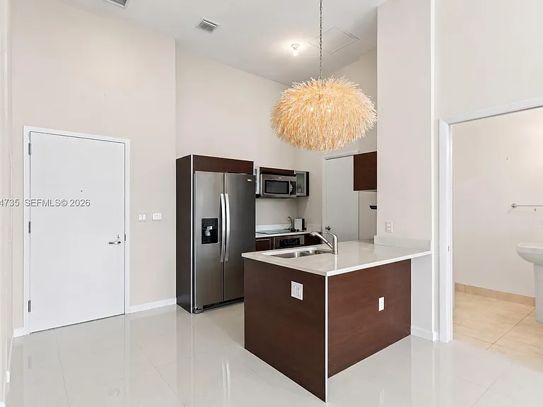 1900 N Bayshore Dr #715 — Photo 14