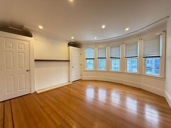 2nd image of 2422 26th Ave