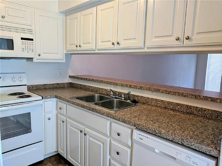 6240 Wheaton Dr #6242 — Photo 6