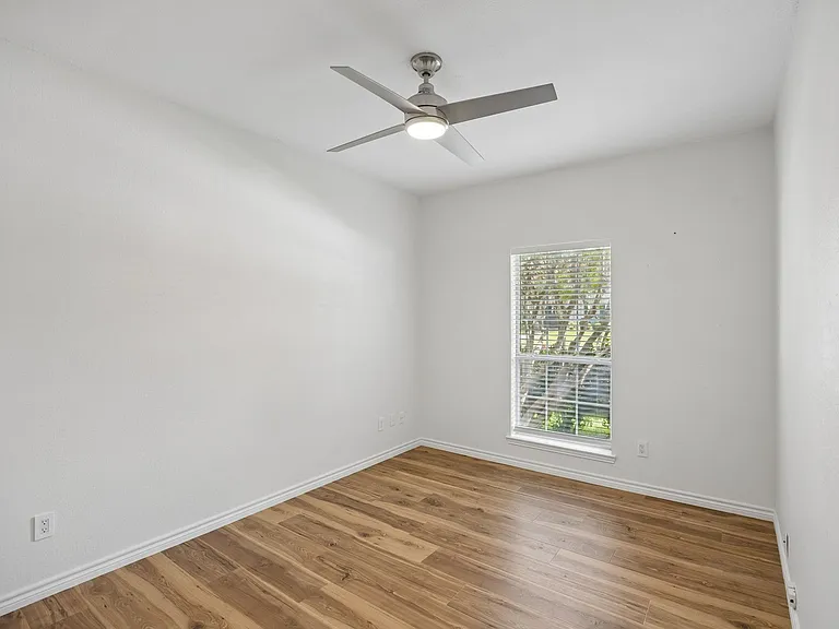 2809 Roper Dr — Photo 20