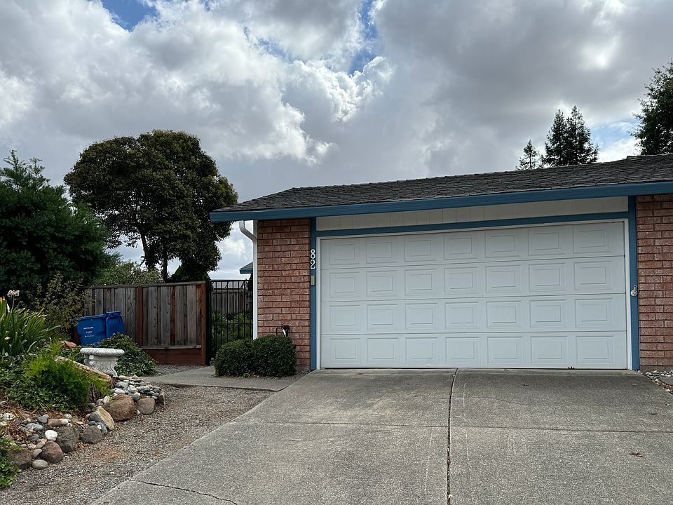 1st image of 82 Marques Ct
