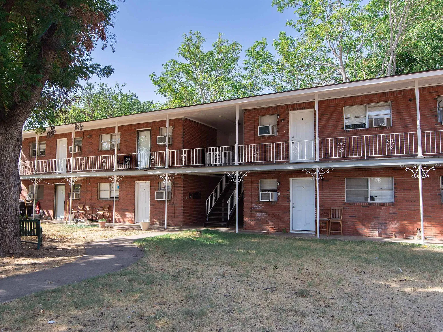 1 bed, 1.0 bath, 652 sqft, $800 — Photo 1