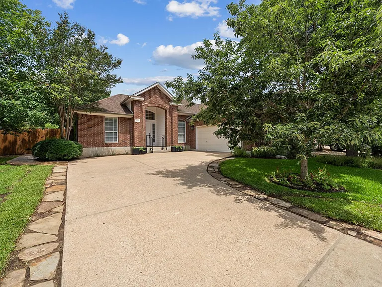 6816 Beatty Dr — Photo 10