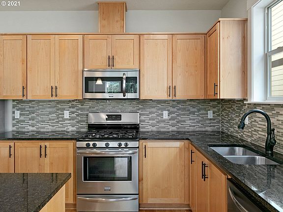 5th image of 28921 NW Fair St