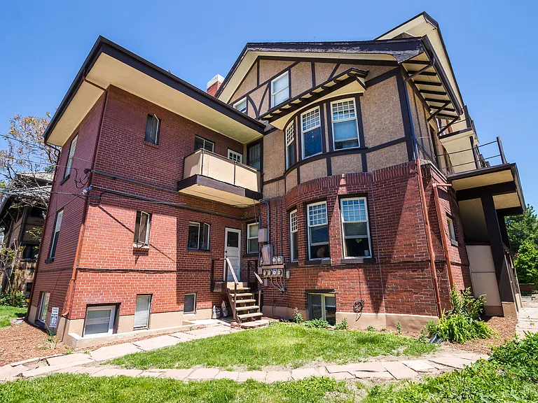 Cross Park Apartments — Photo 9