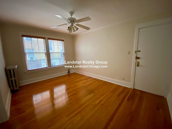 3rd image of 2619 W Gunnison St #1H