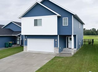 6060 78th Ave S, Horace, ND 58047