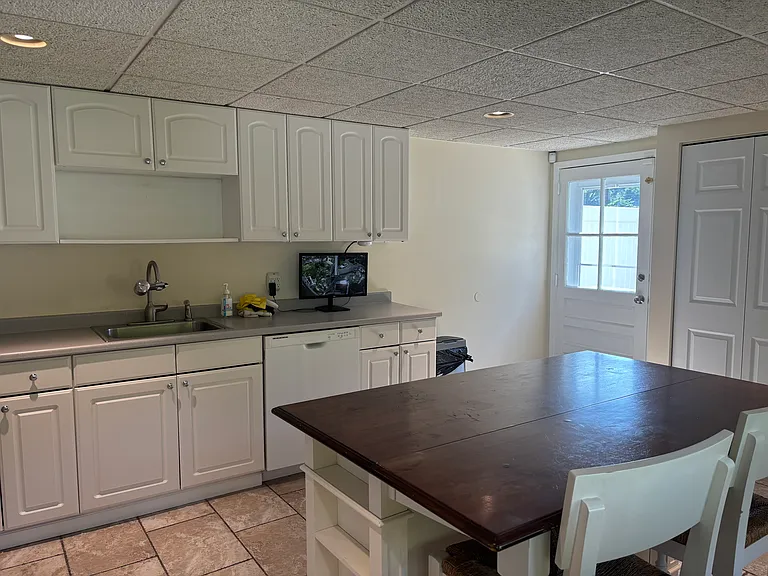 275 Evergreen Ave #B — Photo 17