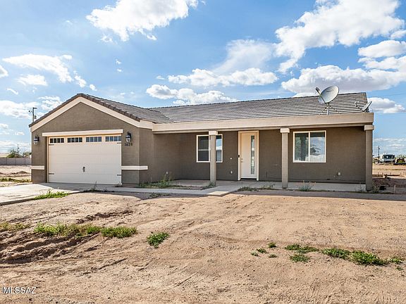 2nd image of 3620 N San Carlos Dr