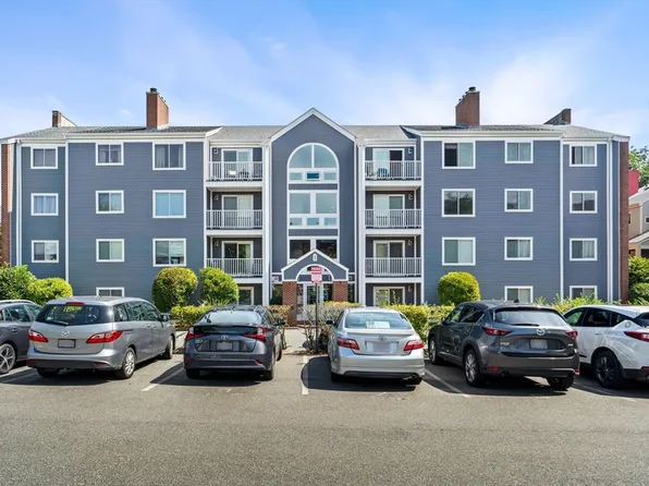 1 Washington St Unit 304, Salem, MA 01970