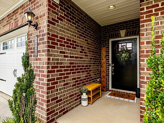 3rd image of 1231 Branch Creek Ln