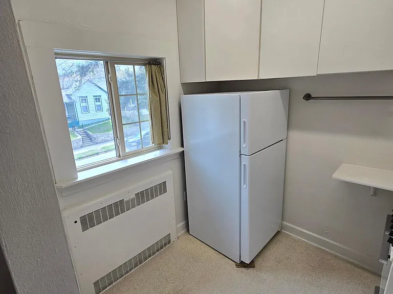 424 E Broadway St #3 — Photo 4