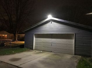 1111 N 13th St, Niles, MI 49120