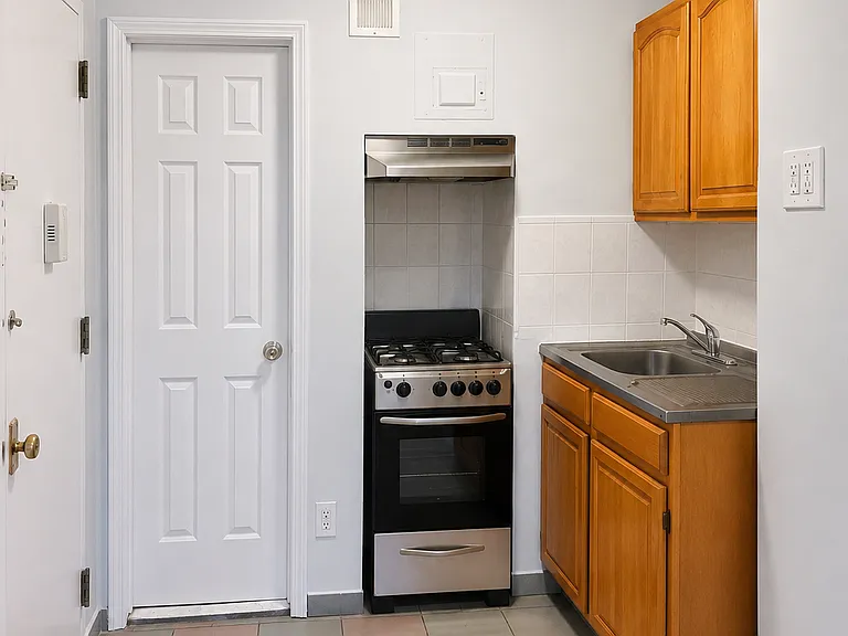 34 Carlton Ave #3A — Photo 3