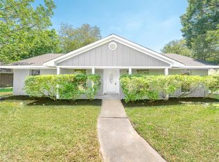 5006 Meadow Lark St, Dickinson, TX 77539