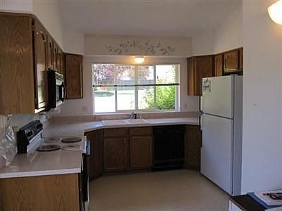 4th image of 3709 Arbor Dr SE