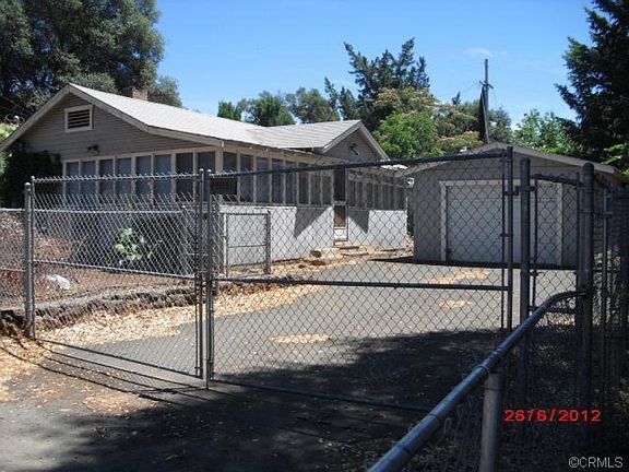 3rd image of 14091 Woodland Dr