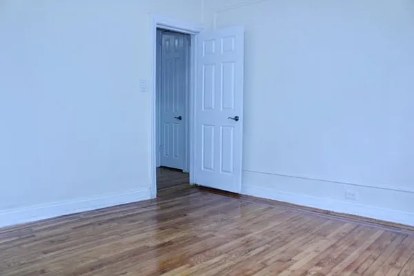 Rented by Roberto Guilbet, LREB | media 37