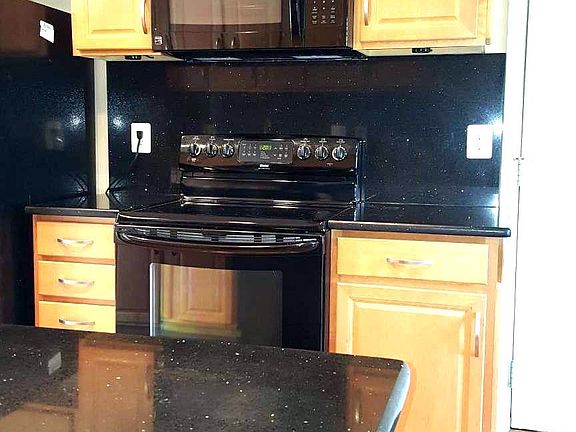 3rd image of 1704 Builders Ct