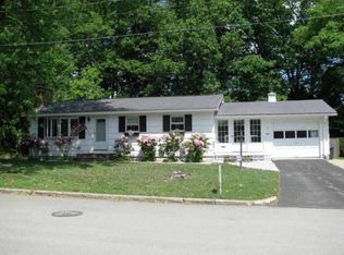 8 Lavista St, Manchester, NH 03103