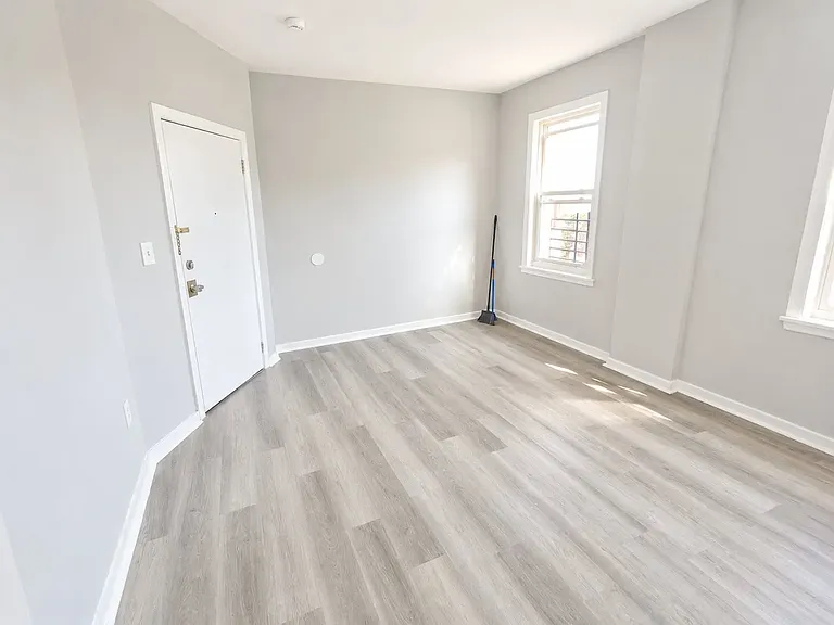 230 Littleton Ave #11 — Photo 3