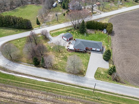 4th image of 3060 Gibson Rd