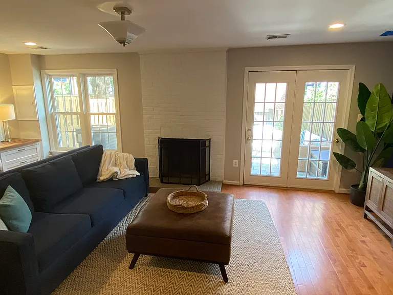 216 Gretna Green Ct — Photo 25