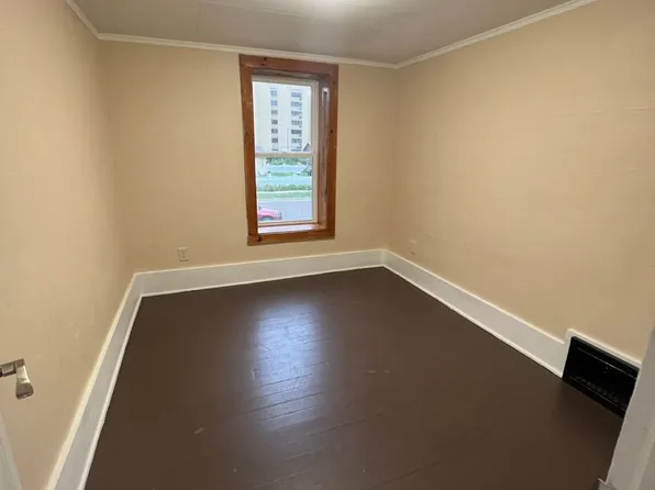 413 8th St S, La Crosse, WI 54601