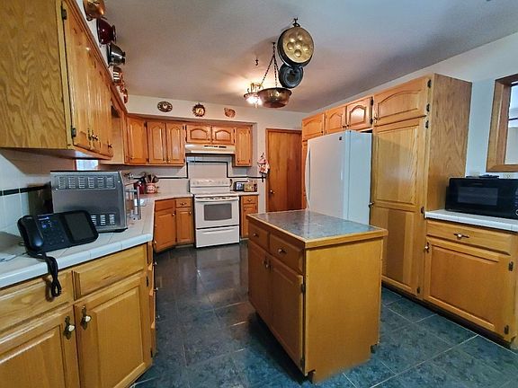 5th image of 3523 W 42nd St