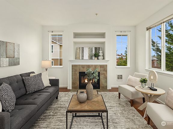 4th image of 1107 59th Street SE #D