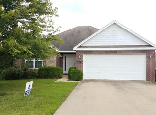 212 E Thistlewood Ave, Rogers, AR 72758