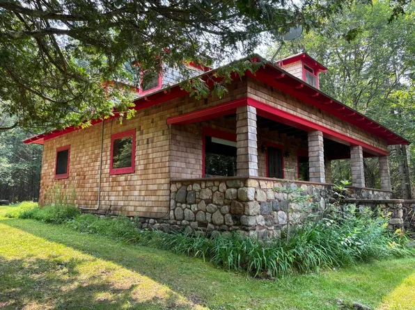 5413 Nys Rte #28N, Newcomb, NY 12852