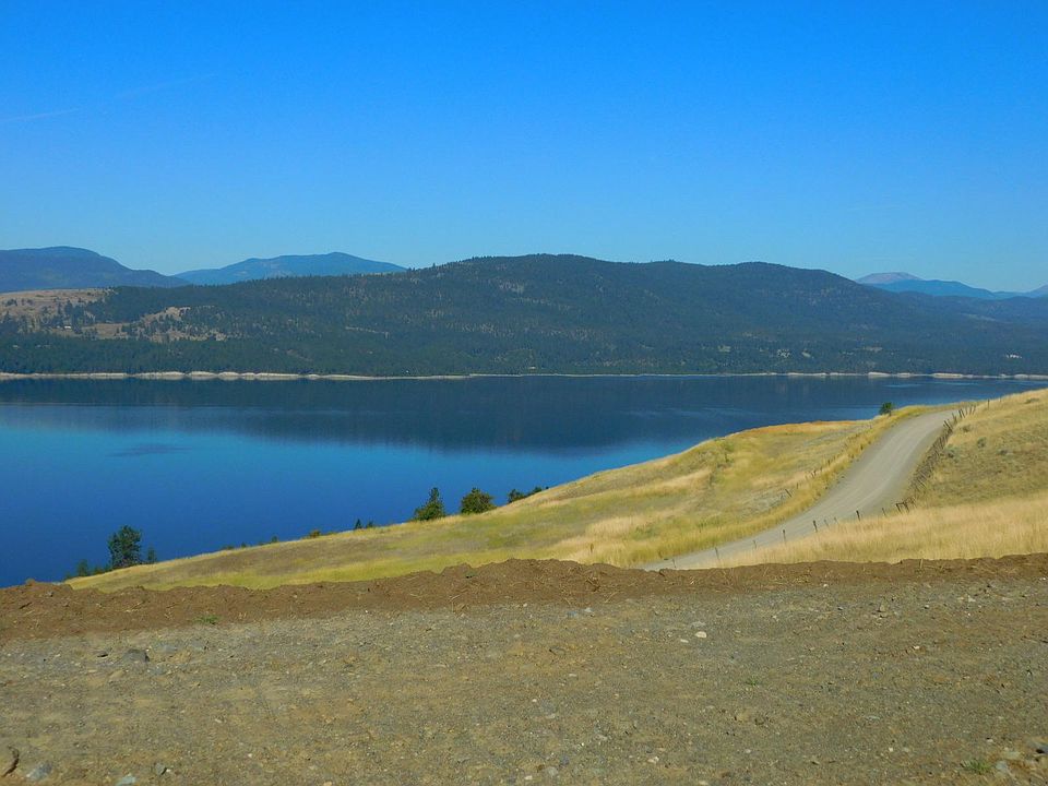 2nd image of 3281 Miles Rd