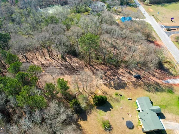 2168 Carver Rd, Griffin, GA 30224