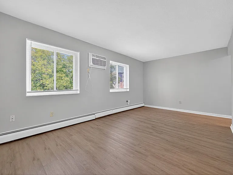2419 Ohio Ave #L — Photo 11