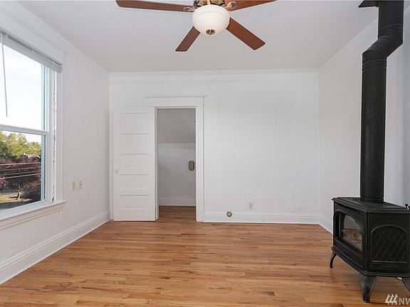 5th image of 3570A E B St