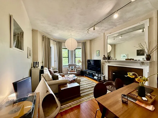 1693 Beacon St #2 — Photo 1