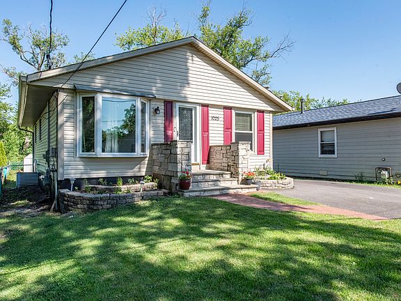 2nd image of 1025 Shady Lane Ct