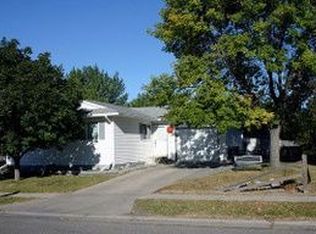 556 22nd St E, West Fargo, ND 58078