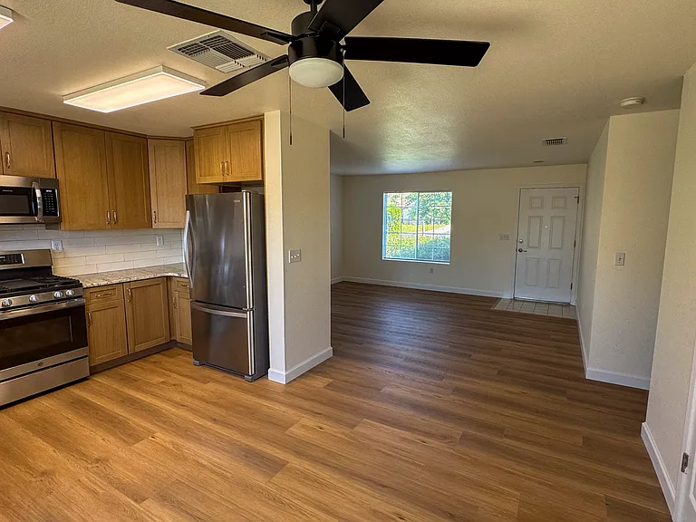 5600 Harvest Rd — Photo 6