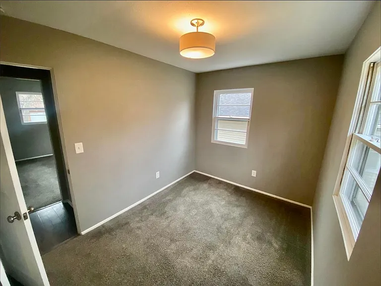 825 Orlando Ave SE — Photo 6
