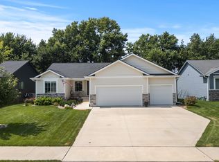 1127 Timber Ridge Dr, Norwalk, IA 50211