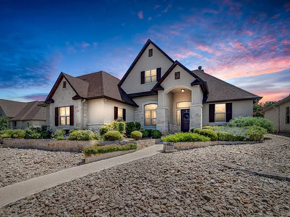 1207 Running Buck Ln, Fredericksburg, TX 78624